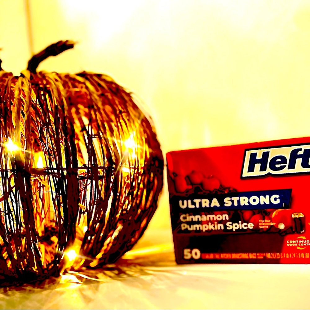 🎃🎃(LIMITED EDITION) Hefty cinnamon pumpkin spice garbage bags.🎃🎃